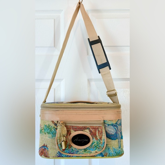 Vintage Horse Equestrian Tapestry Train Makeup Case - Picture 3 of 7